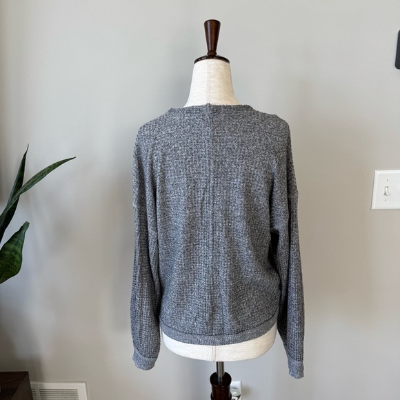 American Eagle Outfitters Gray Knit Top - Picture 3 of 8